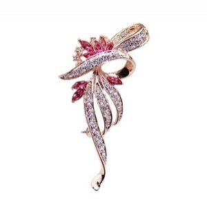 流線銀(yín)胸針