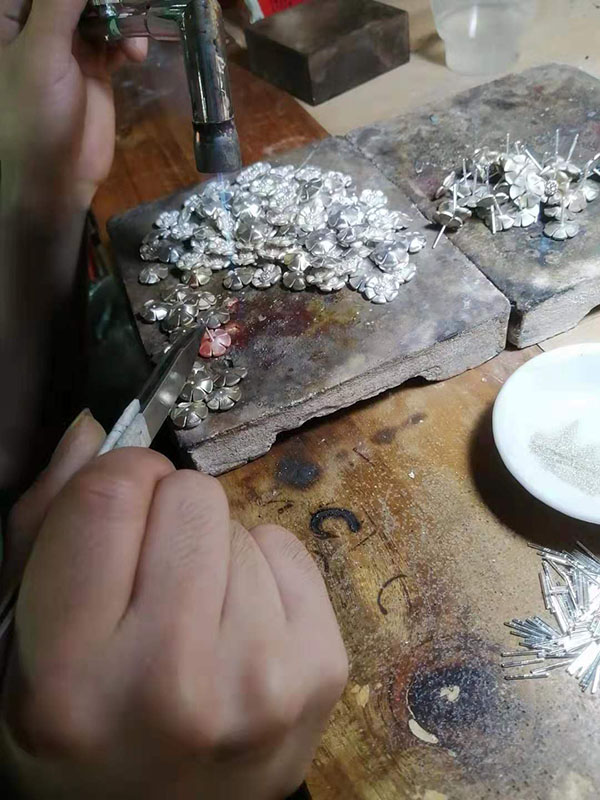 銅銀(yín)工(gōng)藝(圖9)