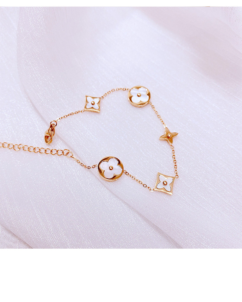 我喜歡金(jīn)屬風(fēng)格的(de)手鏈