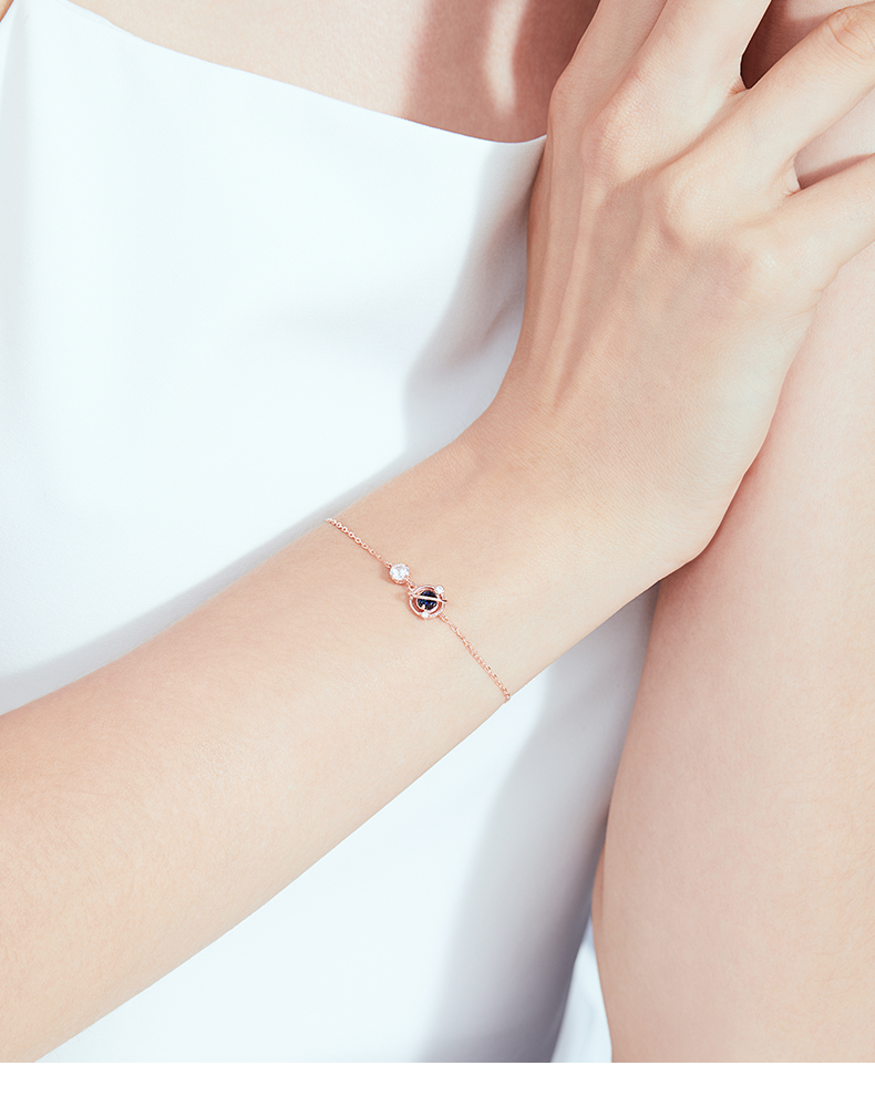 手鏈的(de)三種膚色搭配方法