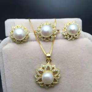 珍珠銀(yín)套裝