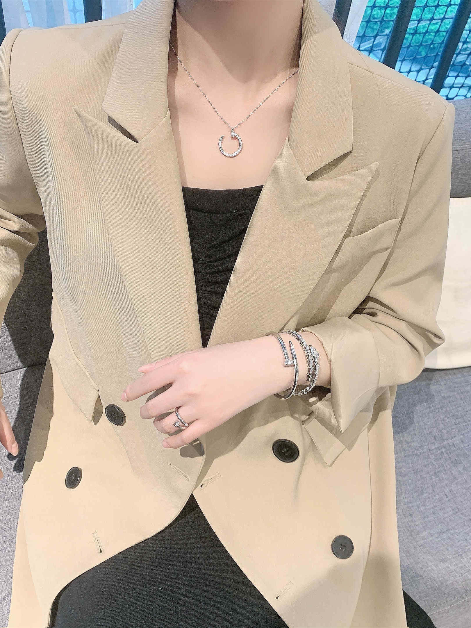 女(nǚ)生(shēng)的(de)項鏈常見(jiàn)的(de)幾個(gè)長(cháng)度(圖1)