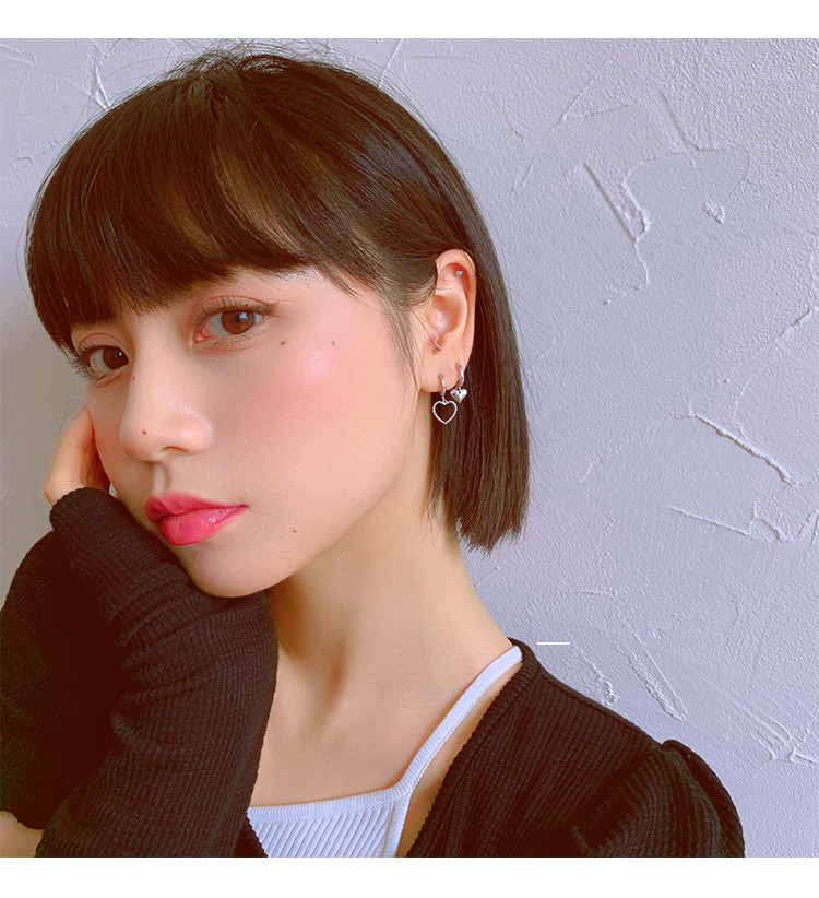 短(duǎn)發妹(mèi)子(zǐ)應該佩戴哪種風(fēng)格的(de)耳環