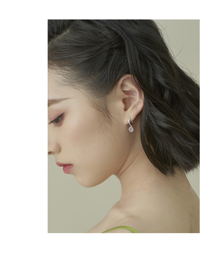 怎麽區(qū)分(fēn)真假銀(yín)耳環(圖1)