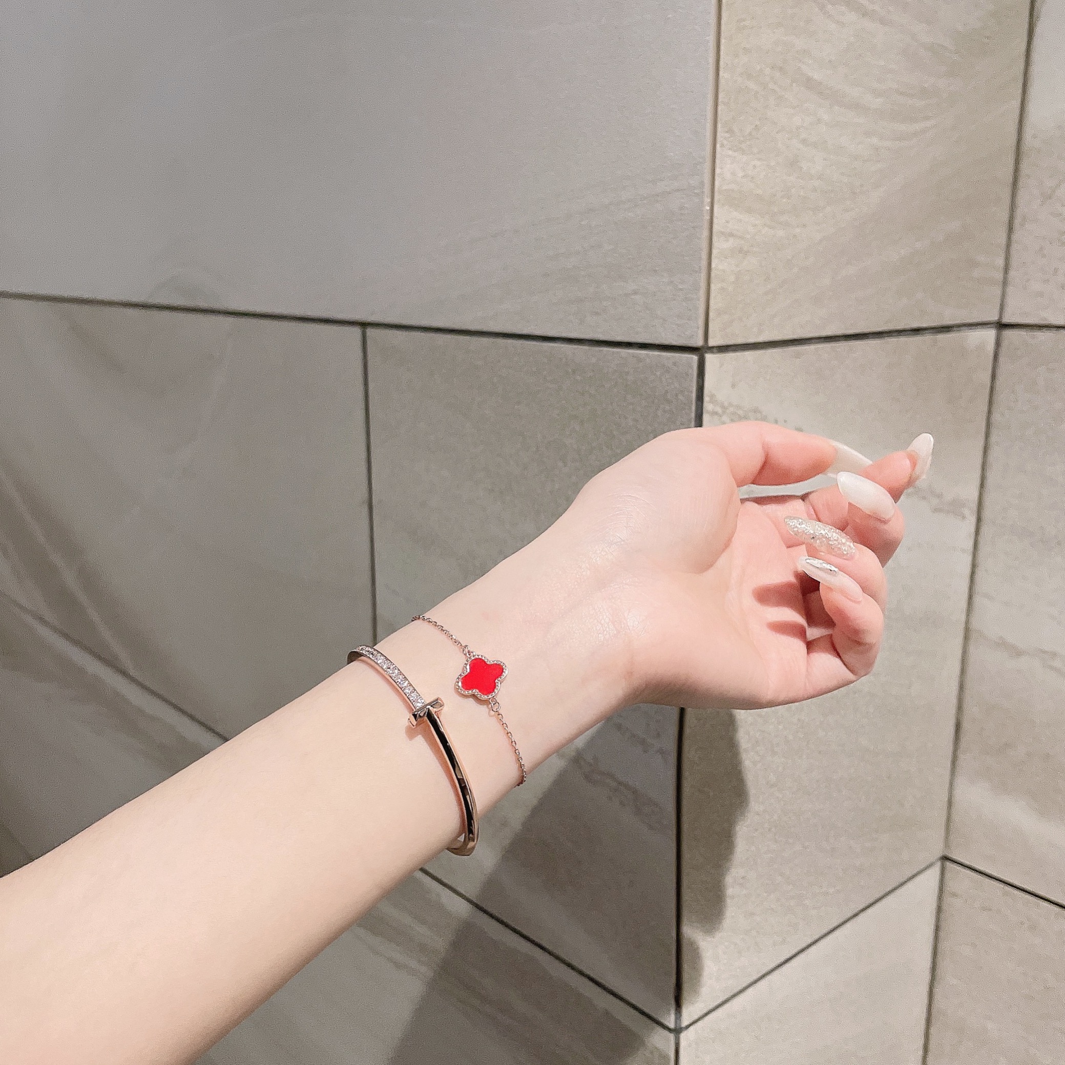 有(yǒu)了(le)手鏈(圖1)