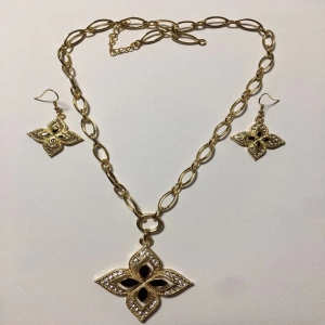 八角銀(yín)項鏈