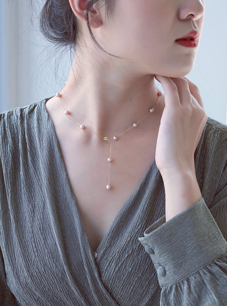 珍珠項鏈的(de)幾種佩戴方法