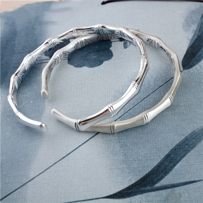 銀(yín)手镯斷了(le)可(kě)以維修嗎(ma)