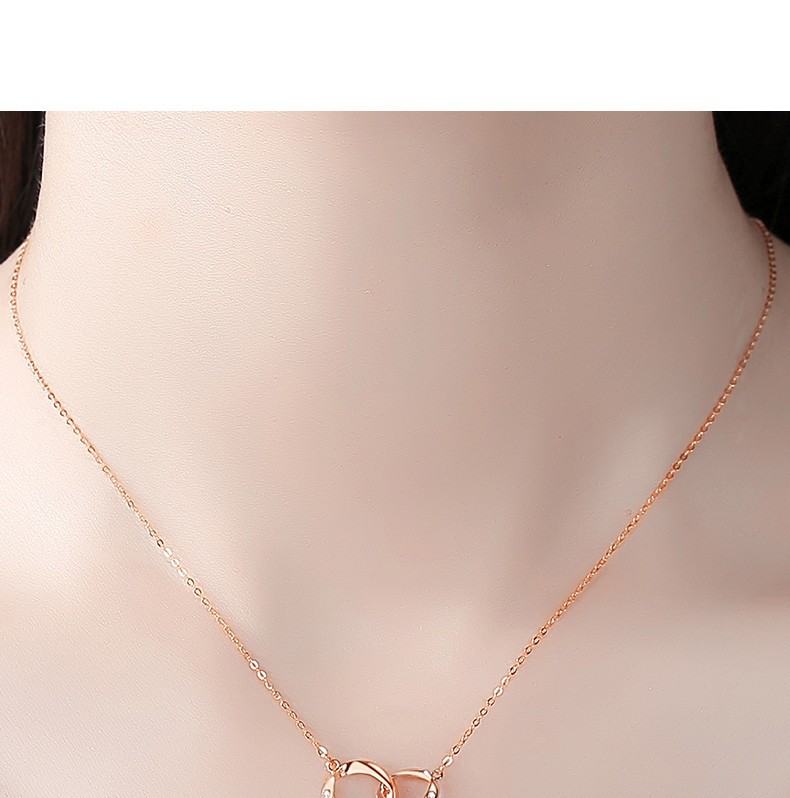 我很(hěn)羨慕别的(de)女(nǚ)生(shēng)收到(dào)禮物(wù)——首飾