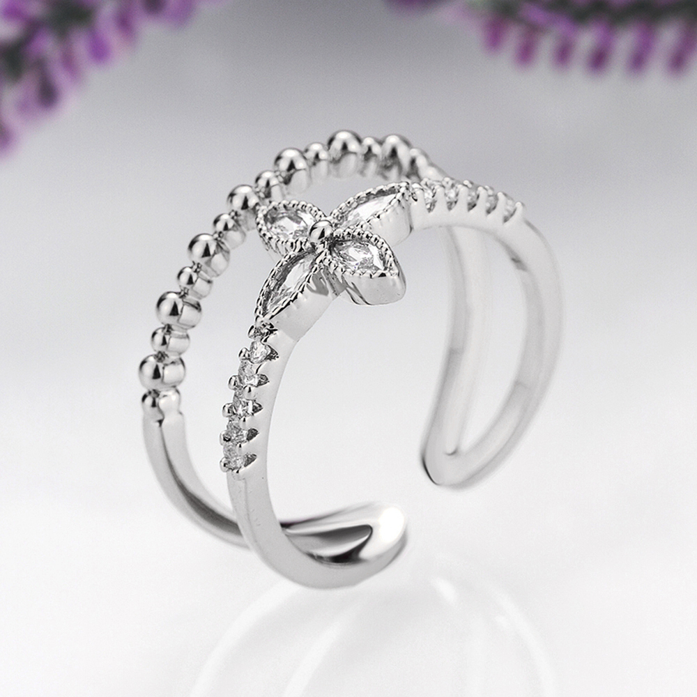 那(nà)個(gè)刻著(zhe)印記的(de)戒指