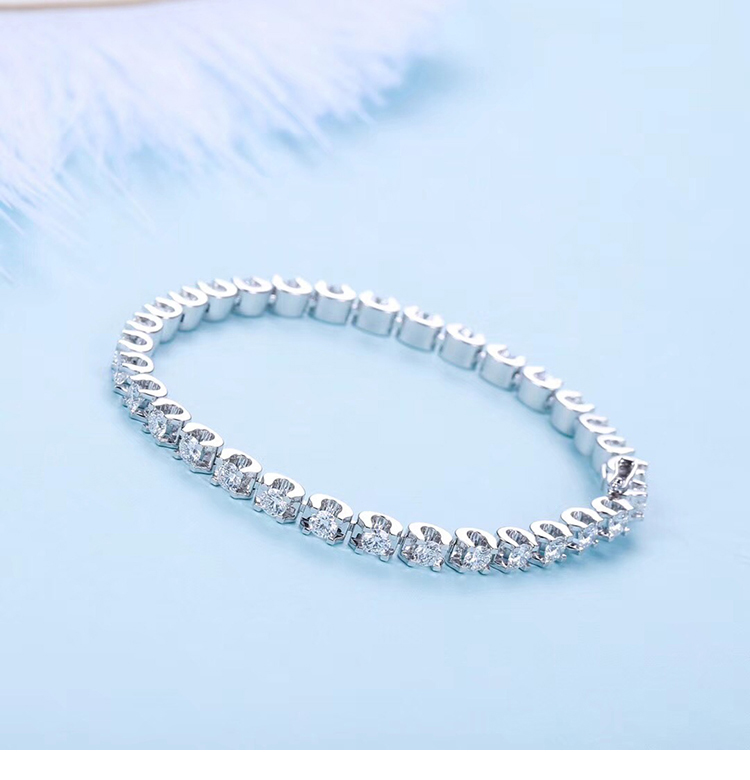 銀(yín)手镯打樣，收取800塊打樣費(fèi)合理(lǐ)嗎(ma)