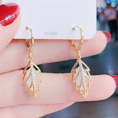 可(kě)以在銀(yín)飾品廠(chǎng)買銀(yín)耳環嗎(ma)